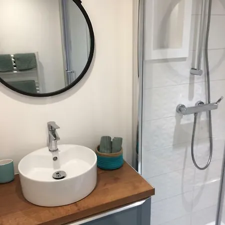 公寓 Homelivia, Frida, Mezzanine, Deco Raffinee Et Balcon 尼斯